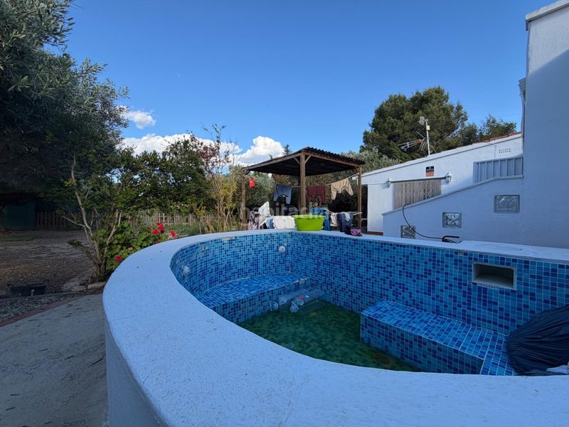 Foto 1a412ed6-5795-4ff6-9391-8e9401a8d6cc. Xalet amb aparcament piscina a Vilamarxant