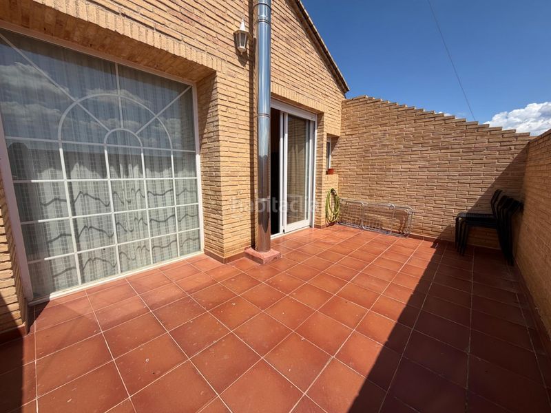 Foto cf0ef5ee-b765-4544-ab92-a7f69e987b78. Xalet amb calefacció aparcament piscina a Urbanizaciones Llíria