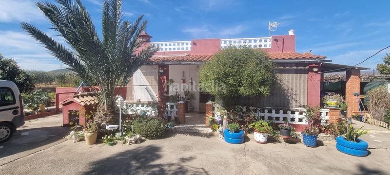 Foto 3dbbfa6e-c400-4daf-abb7-b42db6e2f9fc. Xalet amb piscina a Casinos