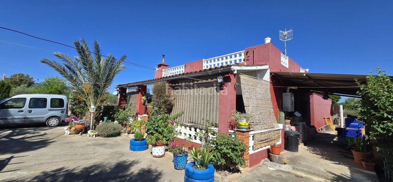 Foto a5a31382-f7db-4a70-8577-3913deebc4e2. Xalet amb piscina a Casinos