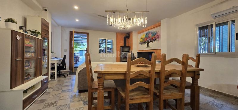 Foto a3f2ba15-84d9-40a0-bed2-dbab55092810. Xalet amb piscina a Santa Bárbara Llíria