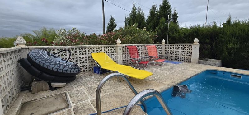 Foto a898fc46-88f5-47ae-95ae-74362f74f828. Xalet amb piscina a Santa Bárbara Llíria