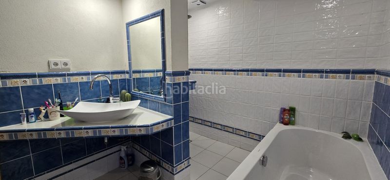 Foto f53f0ccc-b4a3-44c4-b982-dd2745181556. Xalet amb piscina a Santa Bárbara Llíria