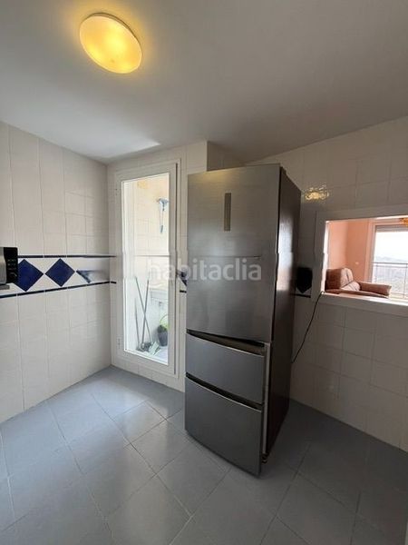 Foto 4c622fa1-08a3-4712-bc24-b23029ba128e. Apartament amb aparcament piscina a Via Parque Benidorm