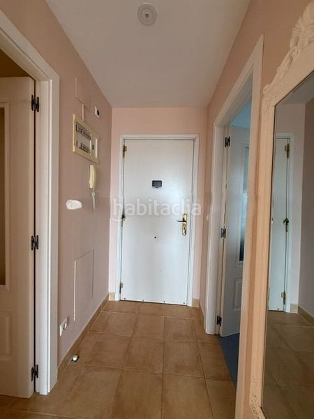 Foto 4ea027d0-d6f0-4dba-8b6a-e3a4ccce4509. Apartament amb aparcament piscina a Via Parque Benidorm