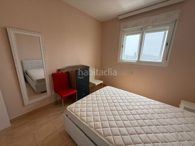 Foto f373fc0b-ea4c-496b-af8b-4f7378087808. Apartament amb aparcament piscina a Via Parque Benidorm