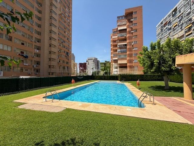 Foto 697ededb-2977-4095-bc77-a4fa154f8964. Apartament amb aparcament piscina a Juzgados - Plaza de Toros Benidorm
