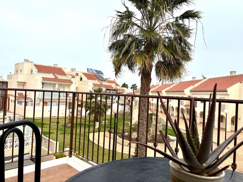 Foto 2b0e57b1-b1a6-475b-a3e6-146b1bdf2ee4. Casa adossada amb calefacció piscina a Gran Vista-Olivo de Oro Santa Pola