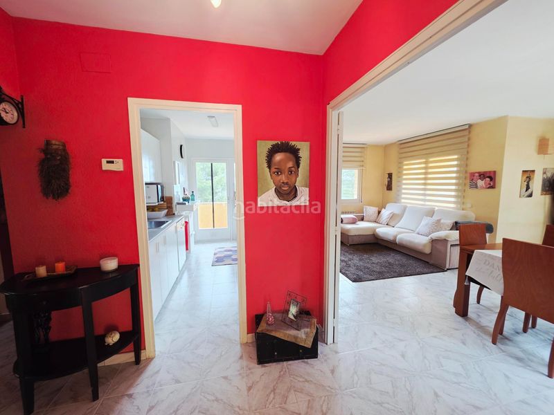 Foto 6f6e32dd-8150-4d83-9b1d-9a55eadb2381. Casa amb calefacció aparcament piscina a Vallirana