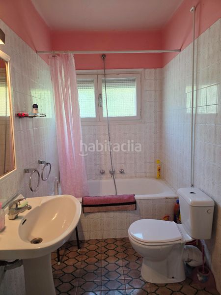 Foto 661d925a-8644-4e59-a7a1-77b86f67c76a. Casa amb calefacció aparcament piscina a Vallirana