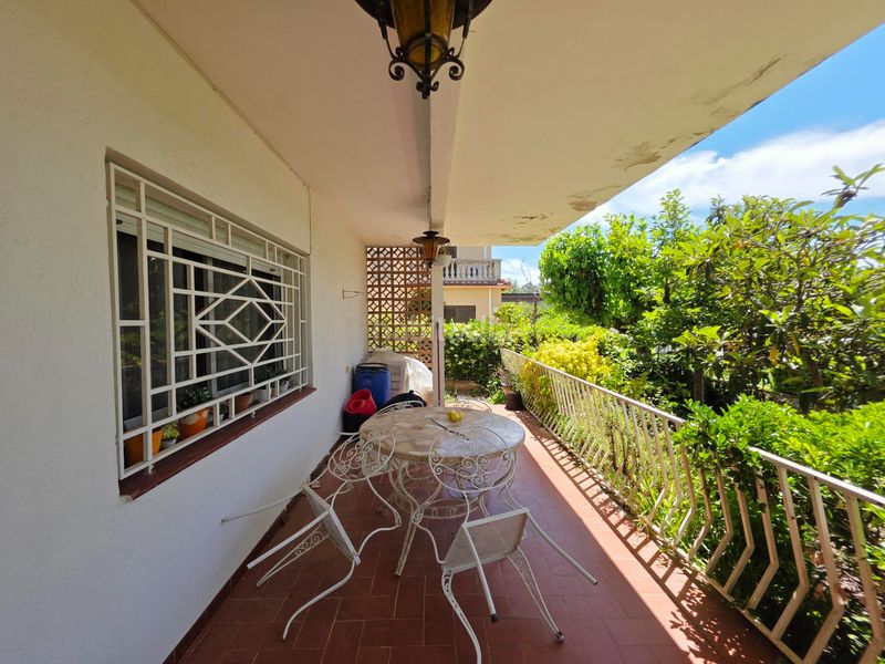 Foto bd3b22e0-ab98-4310-8d43-01b45aaca7ec. Casa amb calefacció aparcament piscina a Vallirana