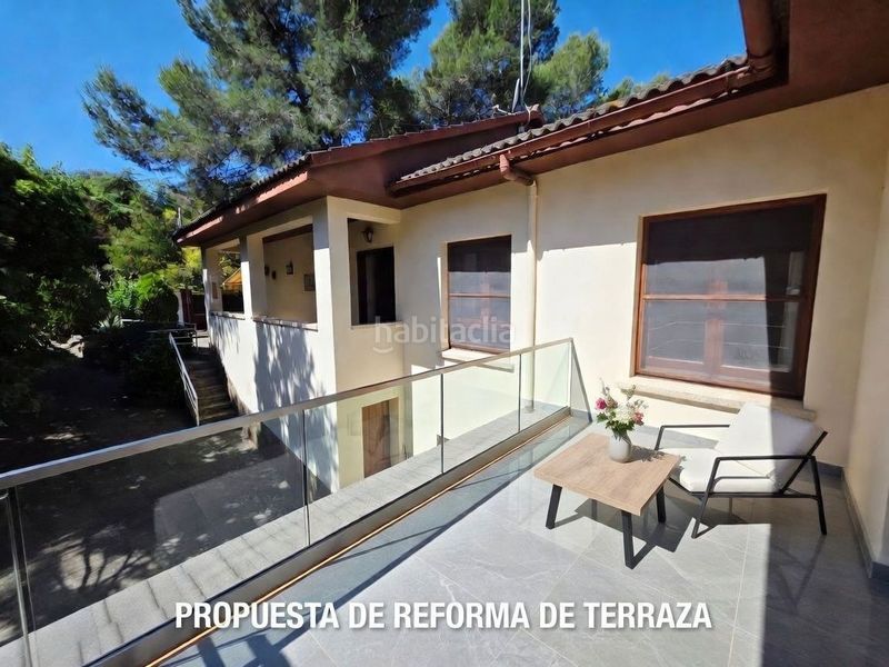 Foto 8e72df94-791b-45d5-915a-439d300105ac. Casa amb xemeneia calefacció aparcament piscina a Vallirana