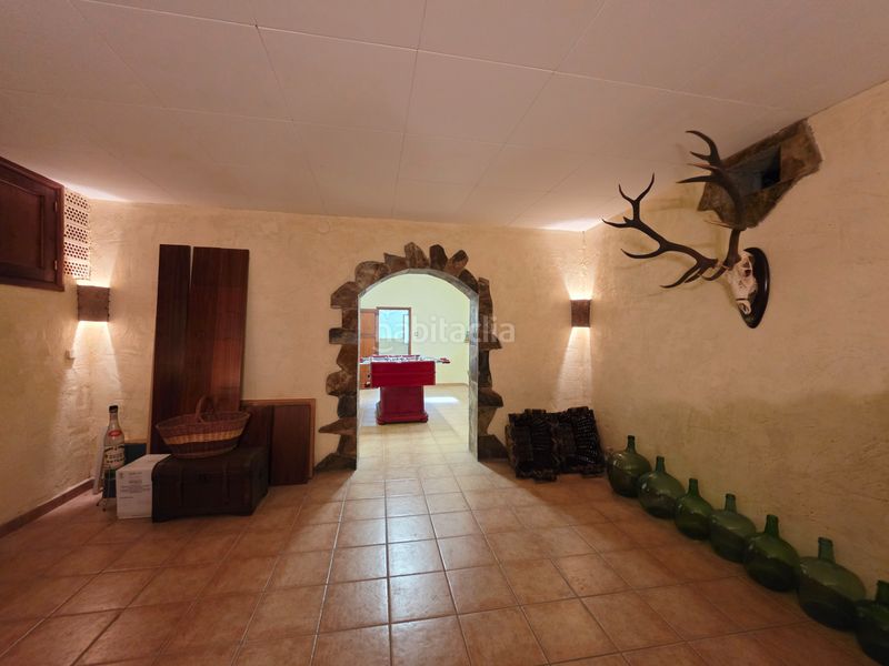 Foto a54f825a-2029-4630-9ed8-00f7ca1e0326. Casa amb xemeneia calefacció aparcament piscina a Vallirana
