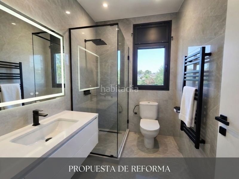 Foto d815f92a-db05-4066-84d6-0fdb3602040f. Casa amb xemeneia calefacció aparcament piscina a Vallirana