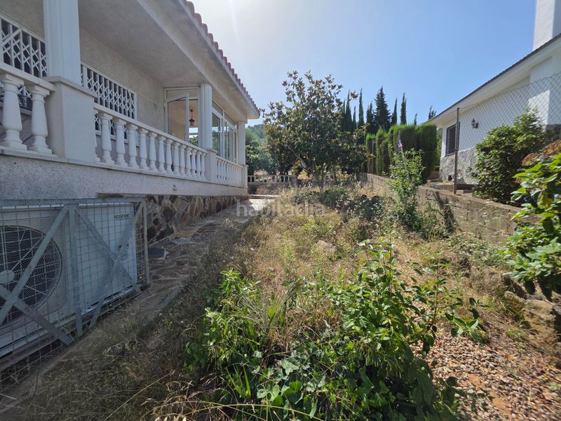 Foto bd66d749-5af1-4cdf-8729-b559f063f562. Casa amb xemeneia calefacció aparcament piscina a Vallirana