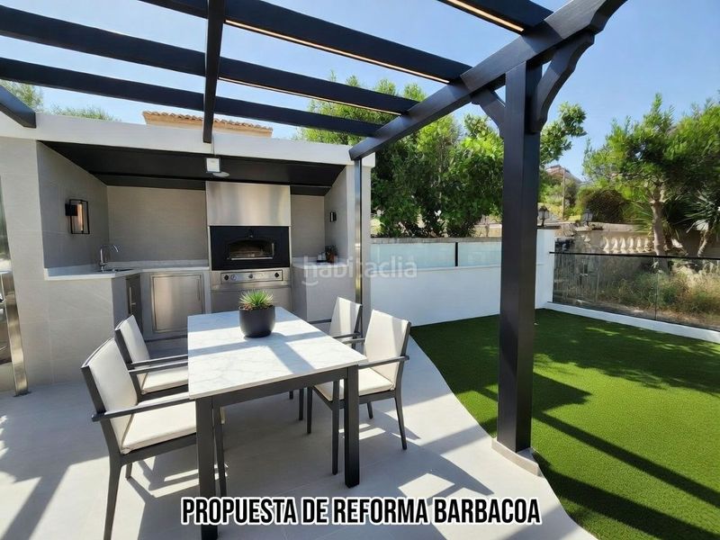 Foto d6a37232-2041-4806-8a09-816484819394. Casa amb xemeneia calefacció aparcament piscina a Vallirana