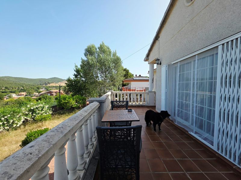 Foto fc036396-05b6-409d-a3a7-5cb831c4352b. Casa amb xemeneia calefacció aparcament piscina a Vallirana