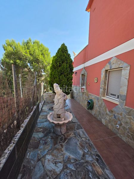 Foto cc3c6b08-0009-4283-ad4c-9e9fed39360f. Casa amb calefacció aparcament a Vallirana