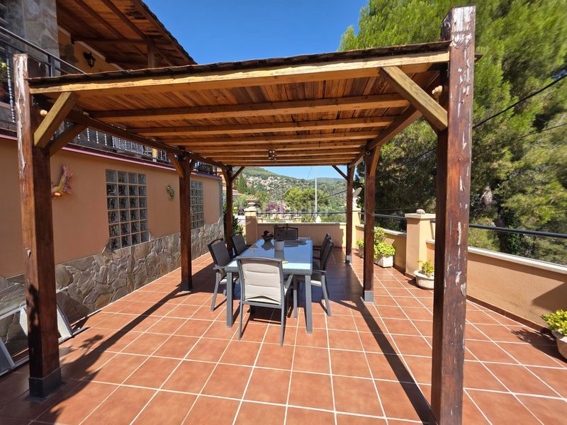 Foto cdcf8e9f-4457-4a36-82a7-6d30c9d1d89d. Casa amb calefacció aparcament a Vallirana