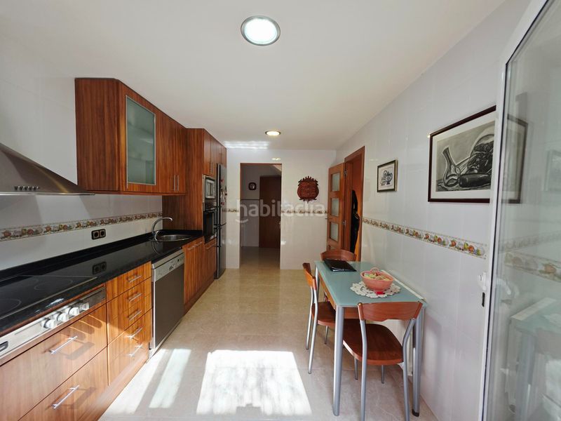 Foto ed09cc52-e940-4ef1-a76a-90db83576dfb. Casa amb calefacció aparcament a Vallirana