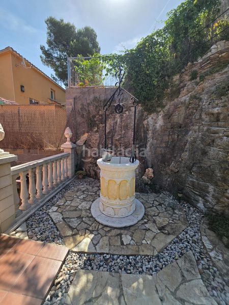 Foto f1d65888-272a-4962-94a6-777eb5690b98. Casa amb calefacció aparcament a Vallirana
