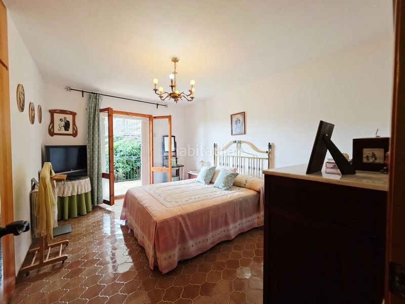 Foto 3be7bf27-8f97-4b63-8069-642649c087e6. Casa amb xemeneia calefacció aparcament piscina a Vallirana