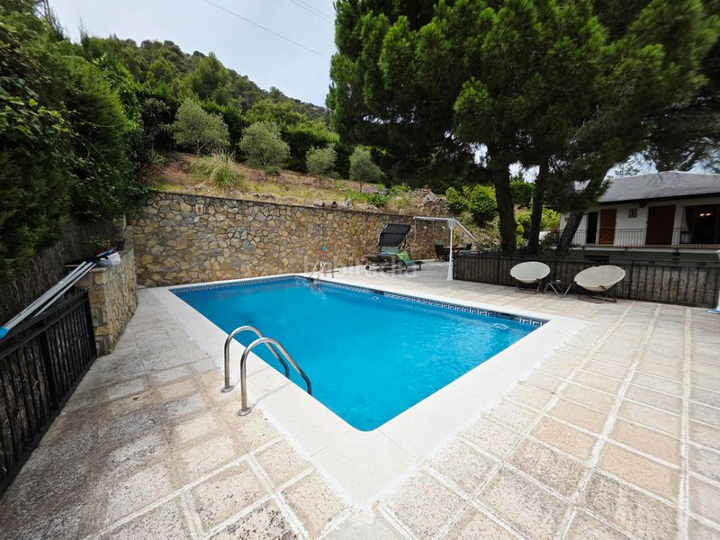 Foto 5225e31d-b943-45c1-b480-bfadda7cb7f1. Casa amb xemeneia calefacció aparcament piscina a Vallirana