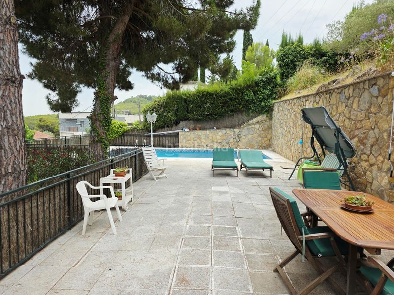 Foto 6dd431ab-a690-4e62-a820-b32768bd3476. Casa amb xemeneia calefacció aparcament piscina a Vallirana