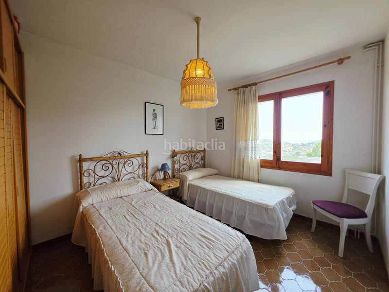 Foto a023a64b-f2f8-4f40-bd23-d0d901db79d6. Casa amb xemeneia calefacció aparcament piscina a Vallirana