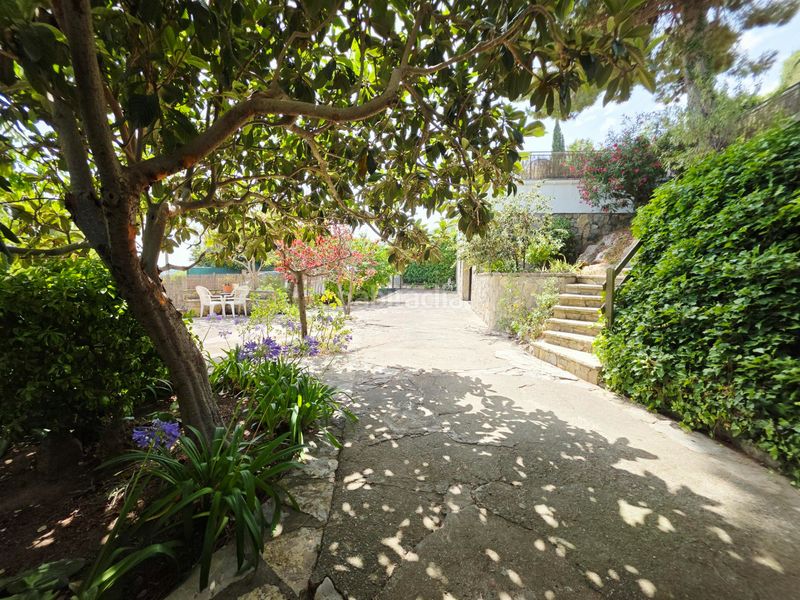 Foto caab046e-6aea-425d-a27a-d2ed487d860f. Casa amb xemeneia calefacció aparcament piscina a Vallirana