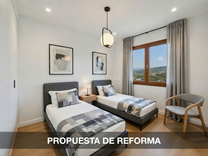 Foto ea44345b-6965-498f-9fdb-89e8974fd2a3. Casa amb xemeneia calefacció aparcament piscina a Vallirana