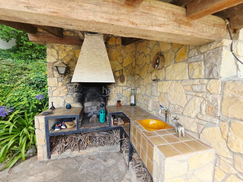 Foto ea7b8797-51c7-4a58-81c8-72bed1072580. Casa amb xemeneia calefacció aparcament piscina a Vallirana