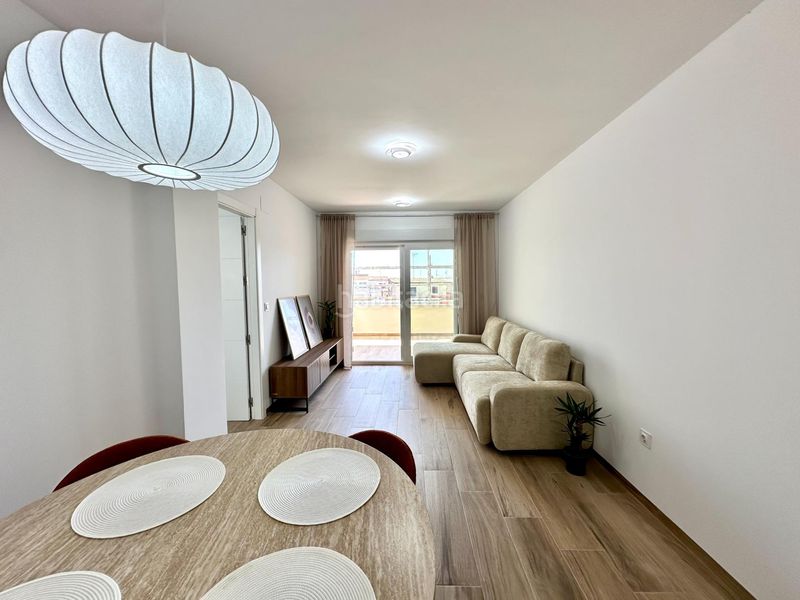 Foto 0aa297ed-2f2e-4f5f-bac5-9bf360359087. Apartament amb piscina a San Fulgencio