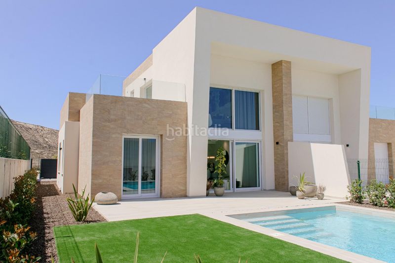 Foto d9b71429-086c-4671-9860-e0bb249f3660. Xalet amb aparcament piscina a Algorfa