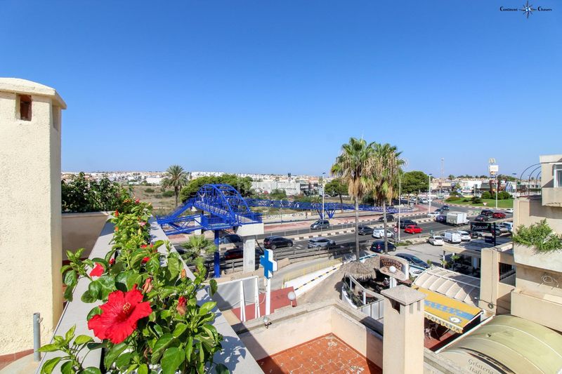 Foto f20edc0a-e747-47a6-a591-82d36d0f47cb. Àtic a Punta Prima Orihuela
