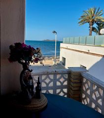 Haus in Los Urrutias. Casa de ensueño de varios niveles junto a la playa a solo 50 met