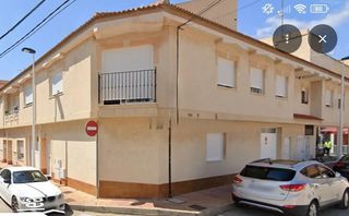Casa adossada a San Pedro del Pinatar. Amplia casa adosada con energía solar y garaje en san pedro del