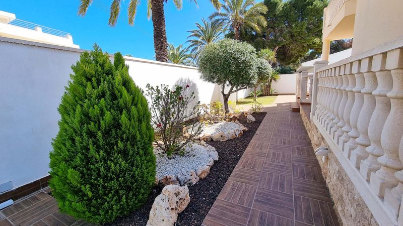 Foto 7dafab56-62ff-4d97-9074-a5d7544b1641. Xalet amb aparcament piscina a Cabo Roig Orihuela
