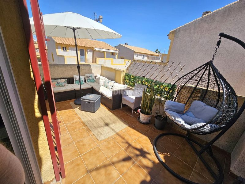 Foto a692bcda-43fa-41b5-b1fc-982916210c4b. Casa adossada amb piscina a La Florida Orihuela