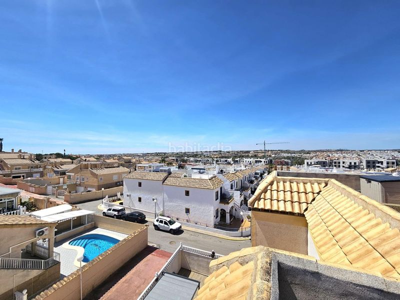 Foto d1affdf2-3627-430f-aae6-d11a841b8c9b. Casa adossada amb piscina a La Florida Orihuela