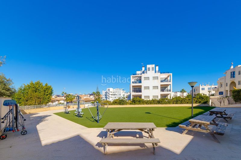 Foto 92b6c111-2477-4803-8361-be648c25d905. Apartament amb aparcament piscina a La Regia Orihuela