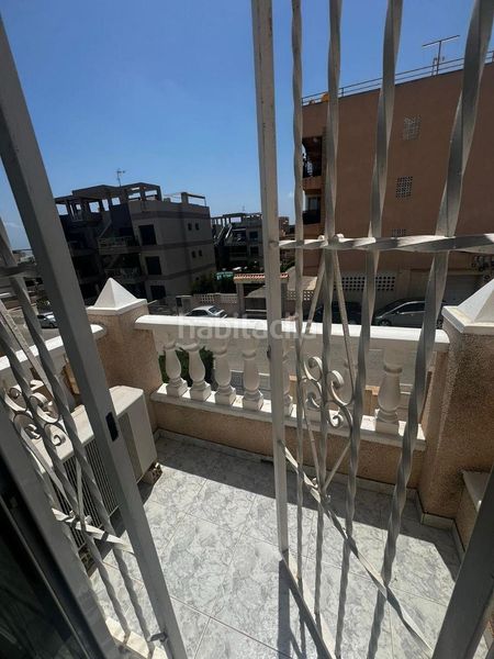 Foto 98a0ced9-5c3c-4b96-9c9b-61a3e15c1567. Casa amb aparcament piscina a Zona los Frutales Torrevieja