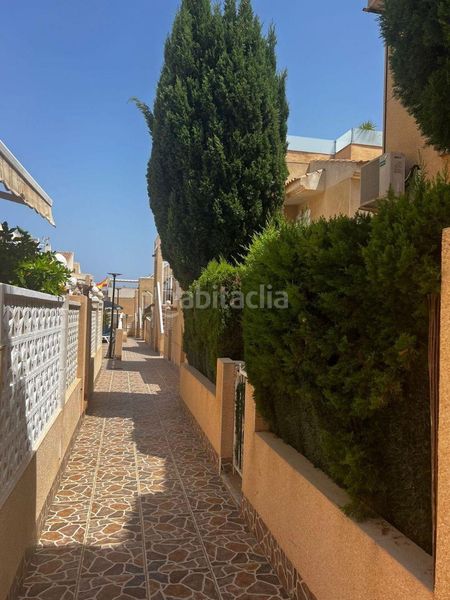 Foto f3cf14e2-d243-4b40-a2ca-0dc632acbf0d. Casa amb aparcament piscina a Zona los Frutales Torrevieja