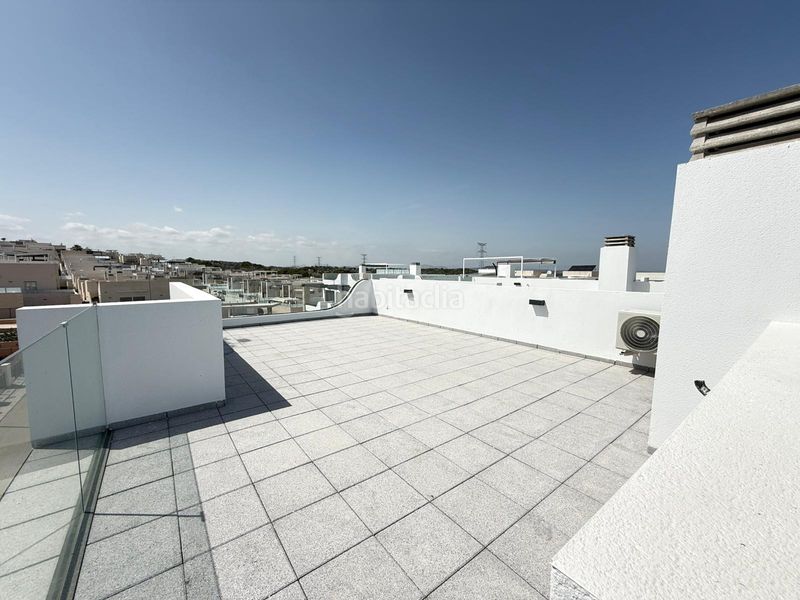Foto 4c308c3f-db11-4bf3-98e4-d5bdbd31d325. Casa amb aparcament piscina a Los Almendros Orihuela
