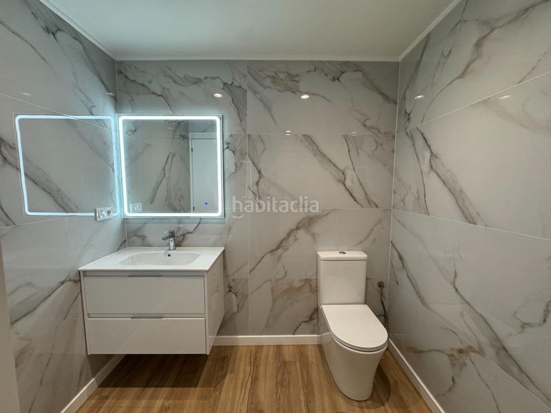 Foto 3e15db86-e9e5-4efe-b1fa-94a184dd08b5. Apartament amb piscina a Los Balcones y los Altos Orihuela
