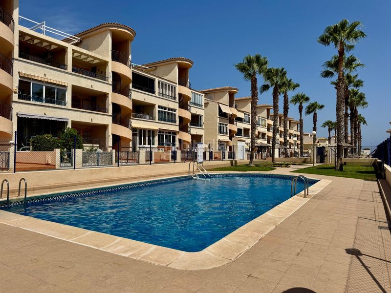 Foto 6628ccae-c9b9-4c5f-a1d4-123df388c4a2. Apartament amb piscina a Los Balcones y los Altos Orihuela
