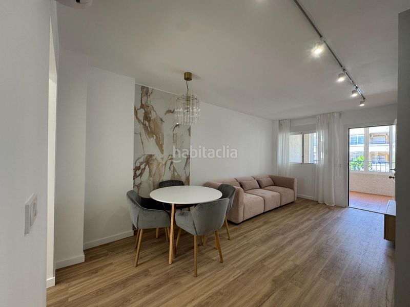 Foto f489e206-78ca-4043-82c5-9d2b8cb58660. Apartament amb piscina a Los Balcones y los Altos Orihuela