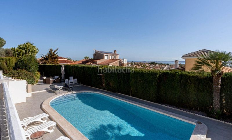 Foto 0657118d-99c4-4fb4-8649-1153524e703f. Xalet amb aparcament piscina a Rojales