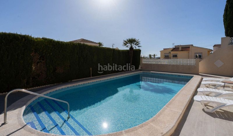 Foto 30eb8d7f-c52d-4728-9466-453122aff91d. Xalet amb aparcament piscina a Rojales