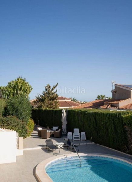 Foto ad7dc832-68d4-4774-a945-979ee341bd32. Xalet amb aparcament piscina a Rojales